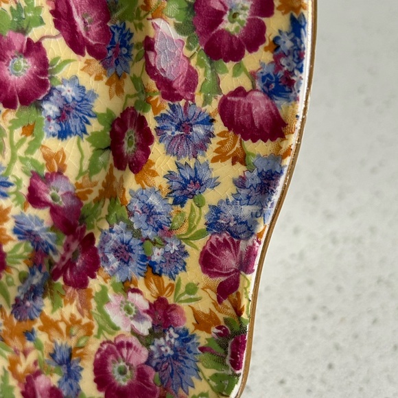 Royal Winton Chintz 8.75” Royalty Scalloped Plate - Picture 8 of 11